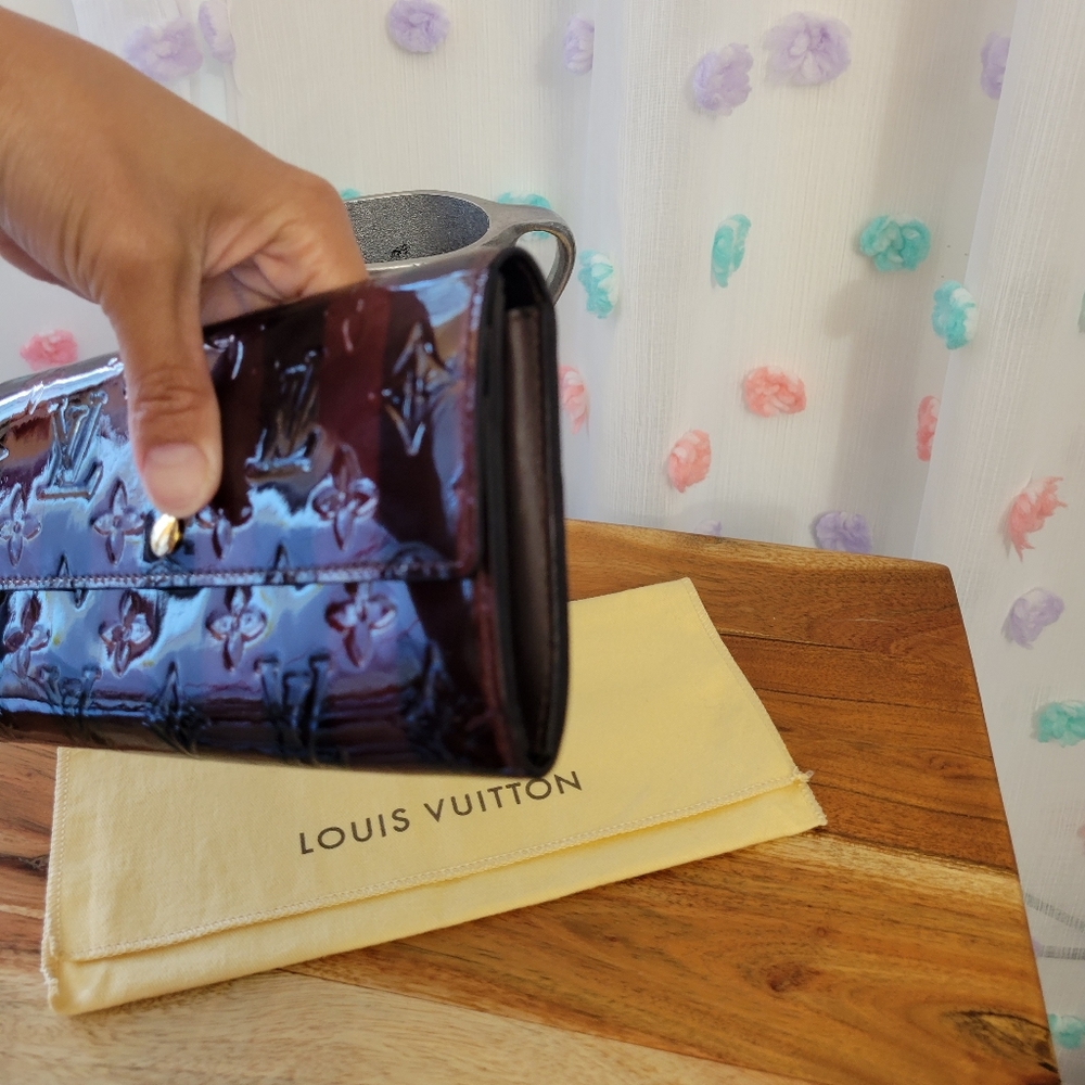 Auth Louis Vuitton Vernis Rayures Wallet Limited Edition Valentines Day 2012 - Picture 4 of 16